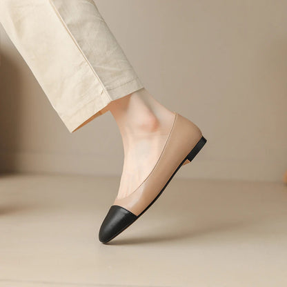 Black and beige leather petite ballerina shoes