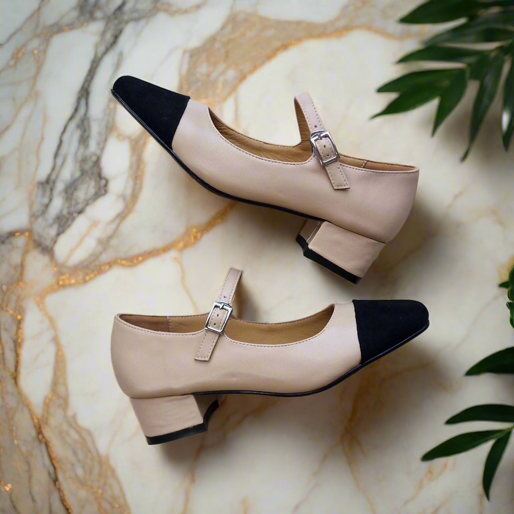 Mary jane style shoes in nude leather with black suede cap