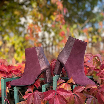 Petite size ankle boots in burgundy suede leather