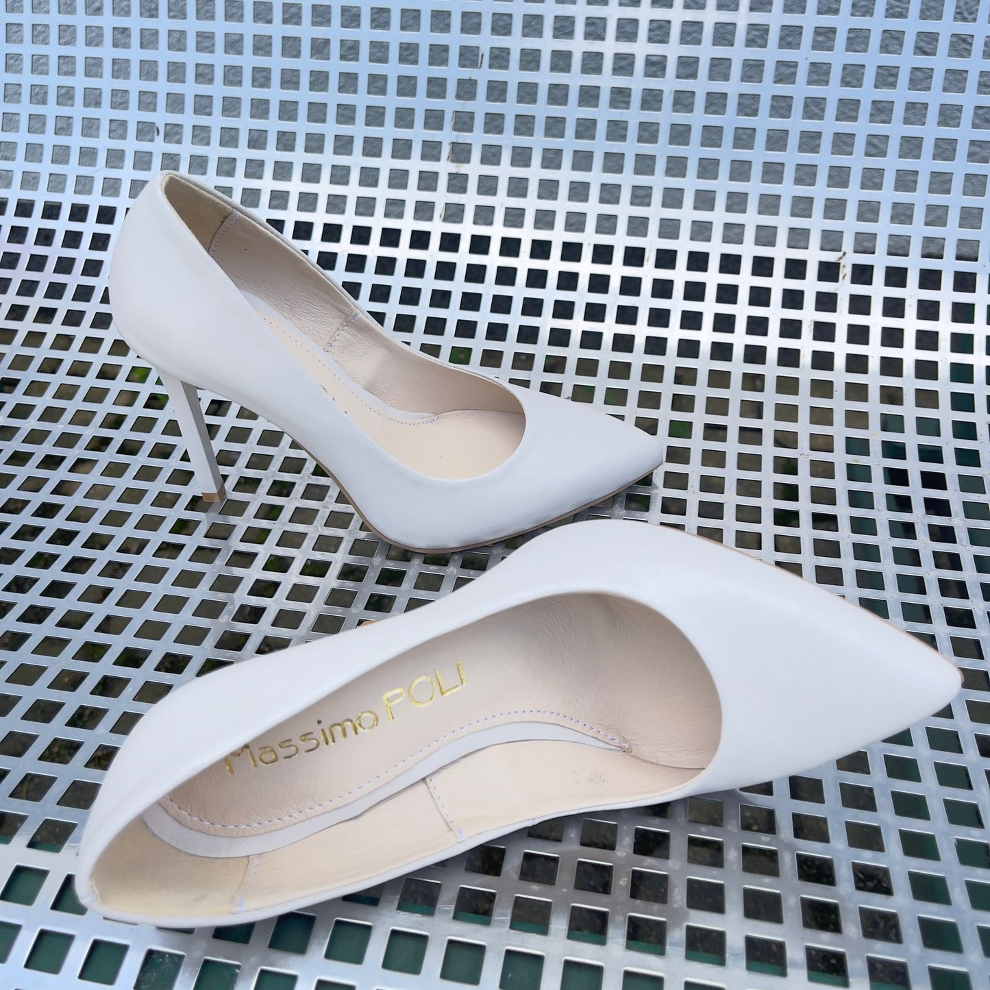 pointed toe court heels in nude leather