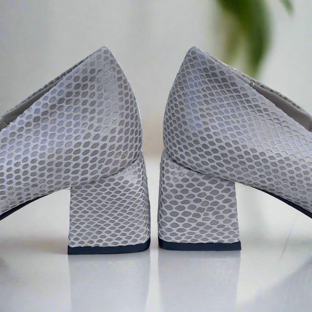 Light grey BEA petite genuine leather block heels with a 5.5cm heel height and textured pattern, displayed on a metal grid.