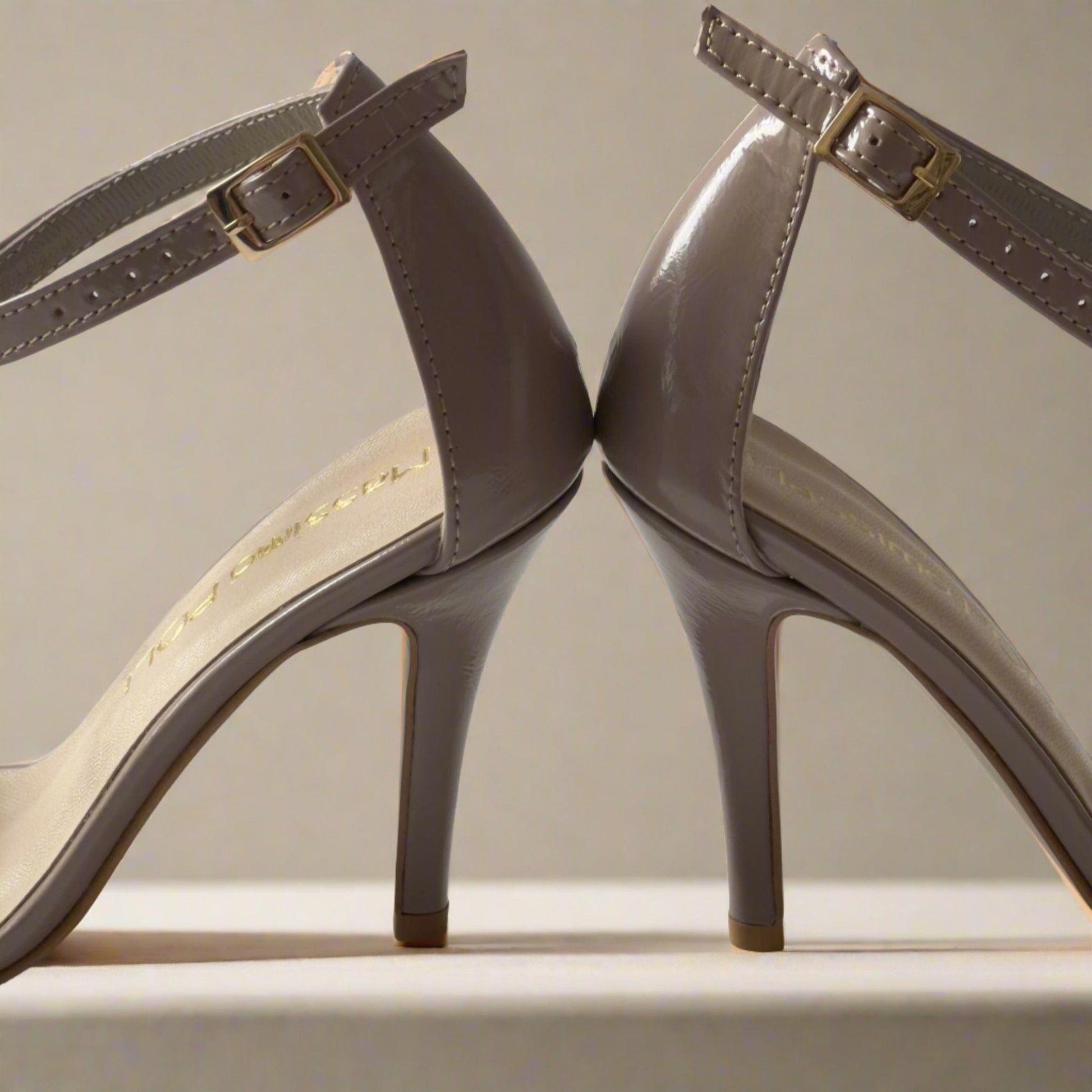 Small size stiletto heels in nude