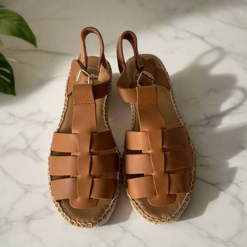 Small size ladies sandals in brown leather with jute wedge