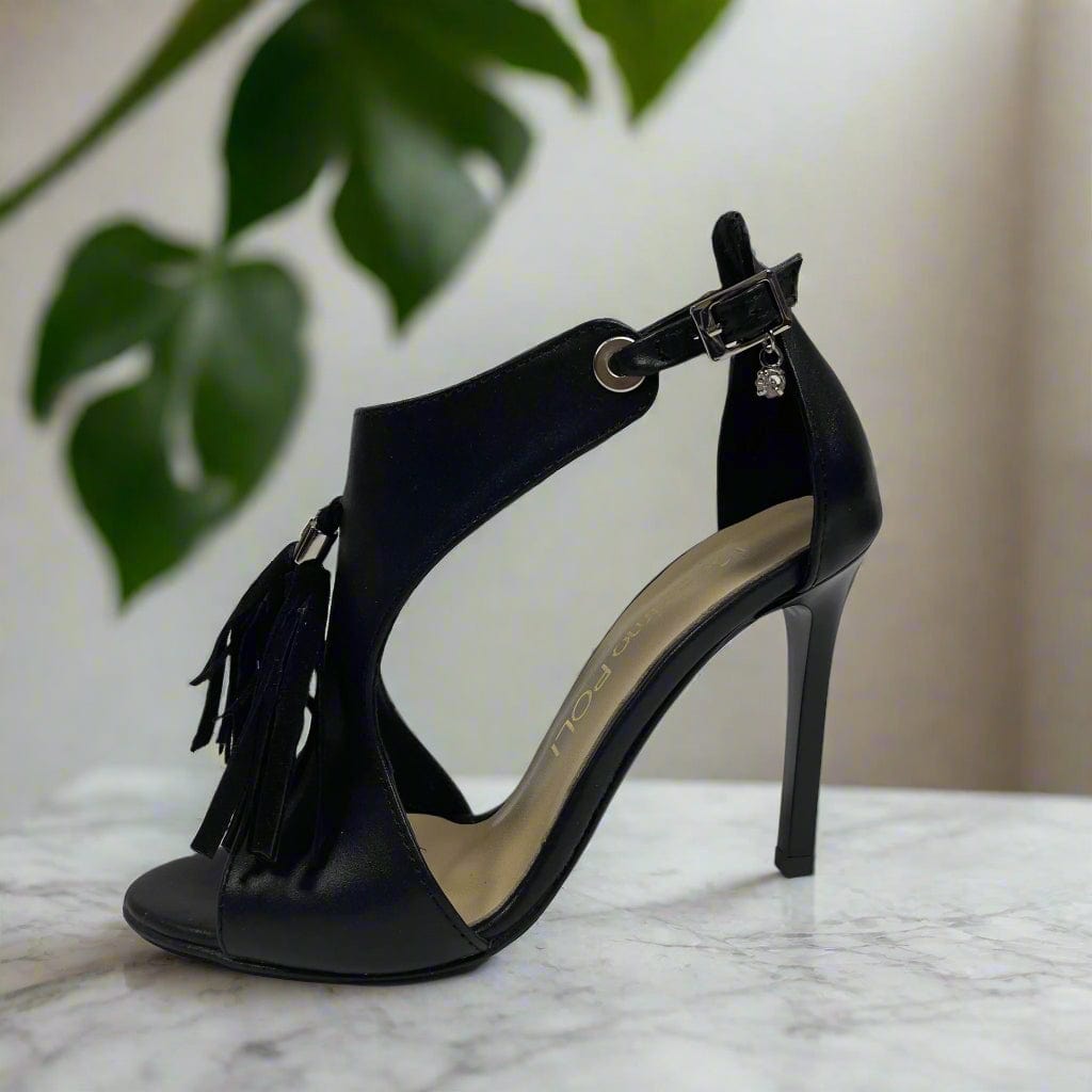 Petite summer sandals in black leather set on a high heel