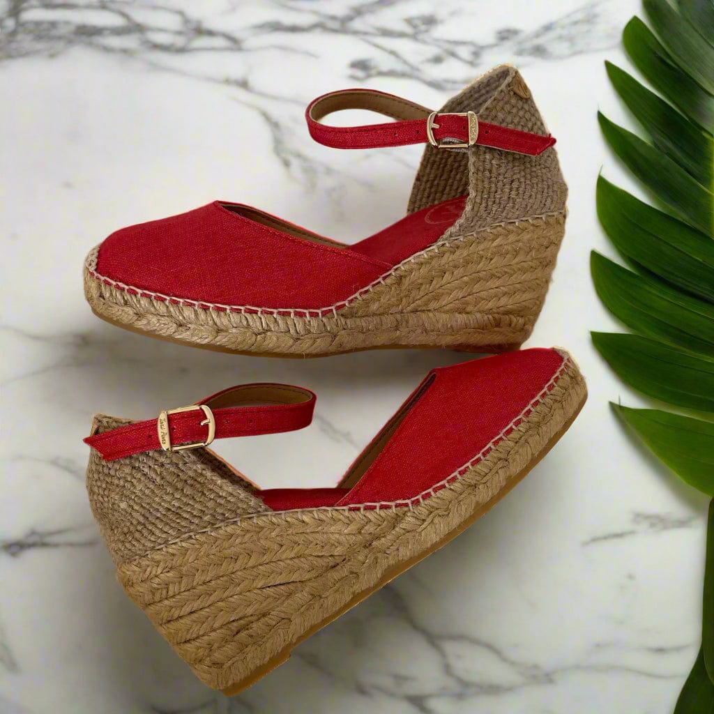 Petite size women’s espadrilles in red canvas