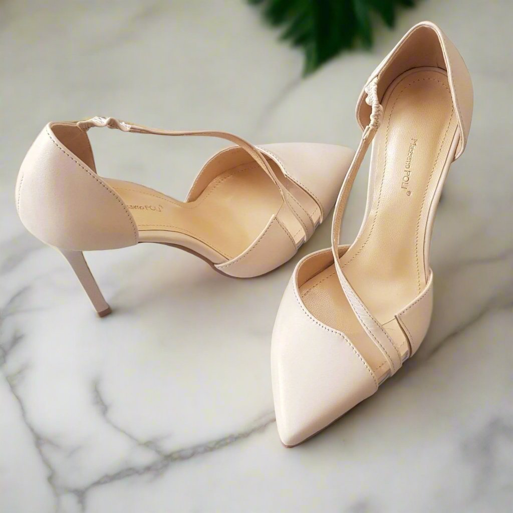 Pointed toe petite court heels in nude leather