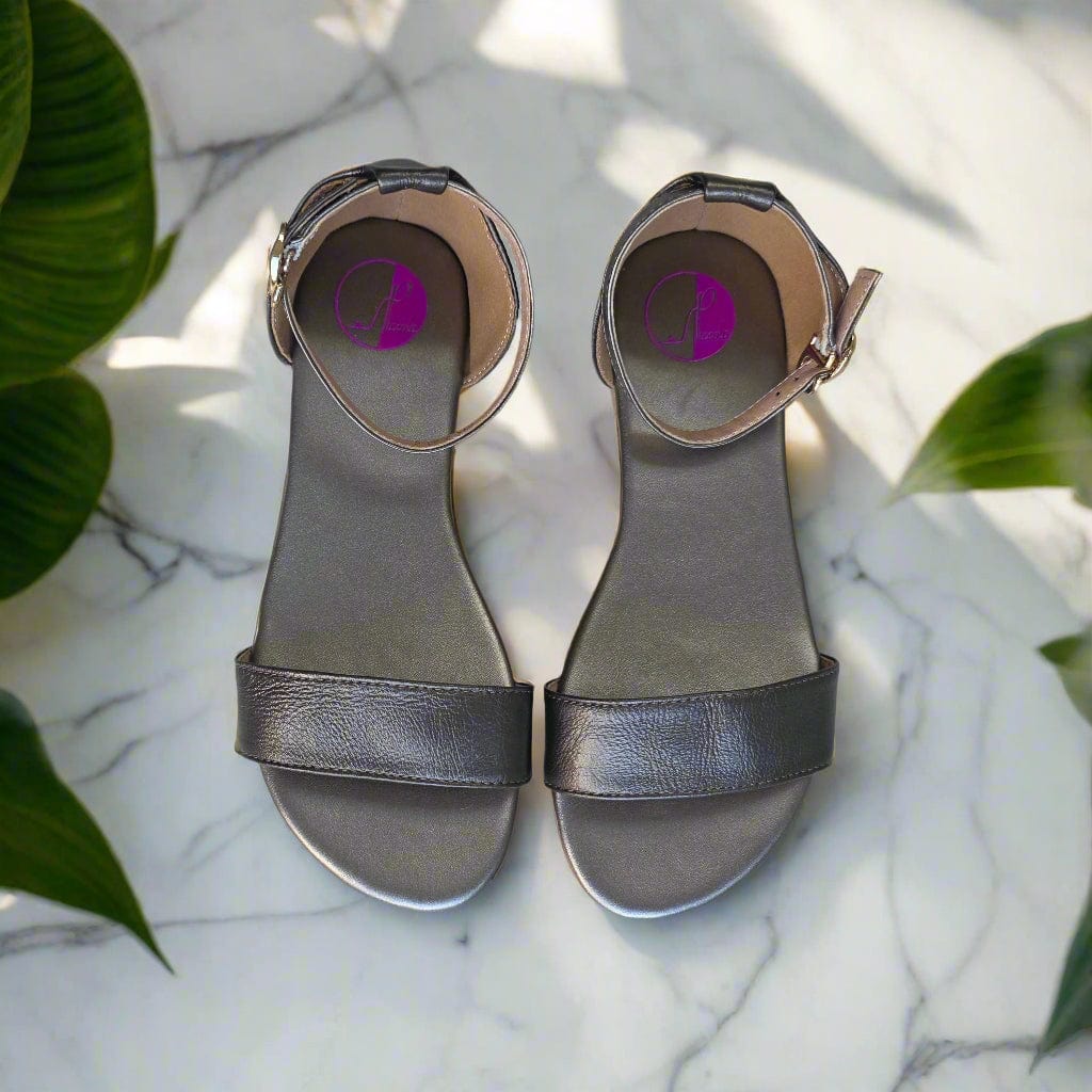 Petite summer sandals in champagne leather