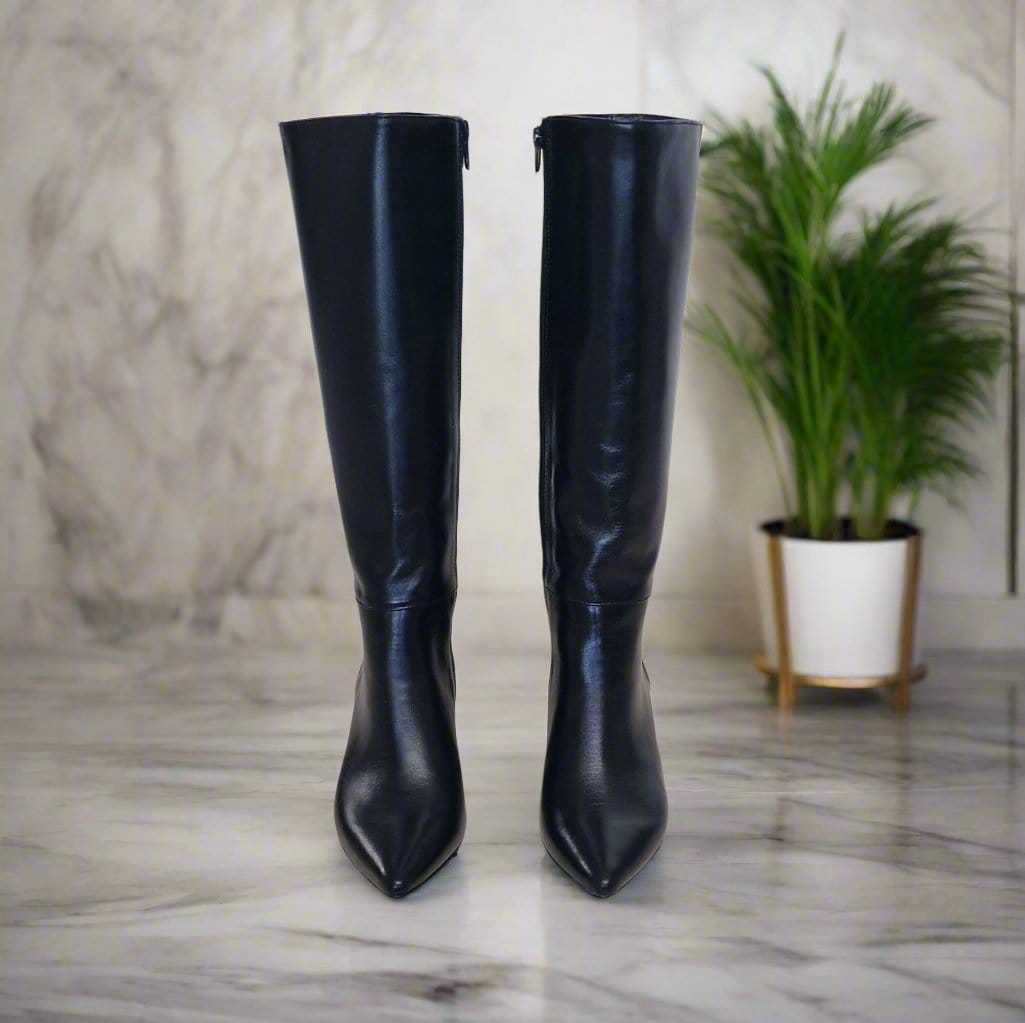 Petite knee high boots with pointed toe in black leather