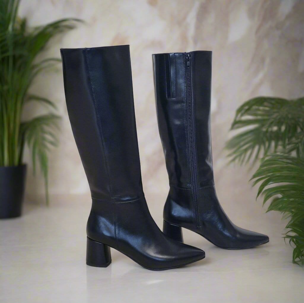 Petite knee high boots with pointed toe in black leather