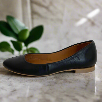 Petite ladies ballerina shoes in black leather