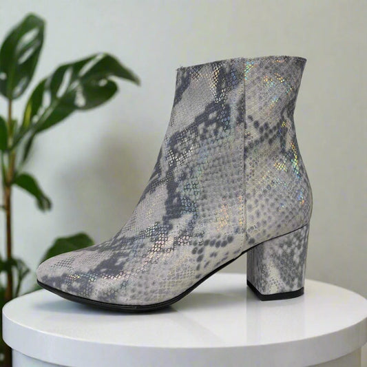 Petite size ankle boots set on a block heel in silver