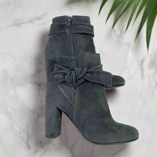 Petite ankle boots in grey suede set on a block heel