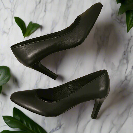 Petite kitten heel court shoes in black leather