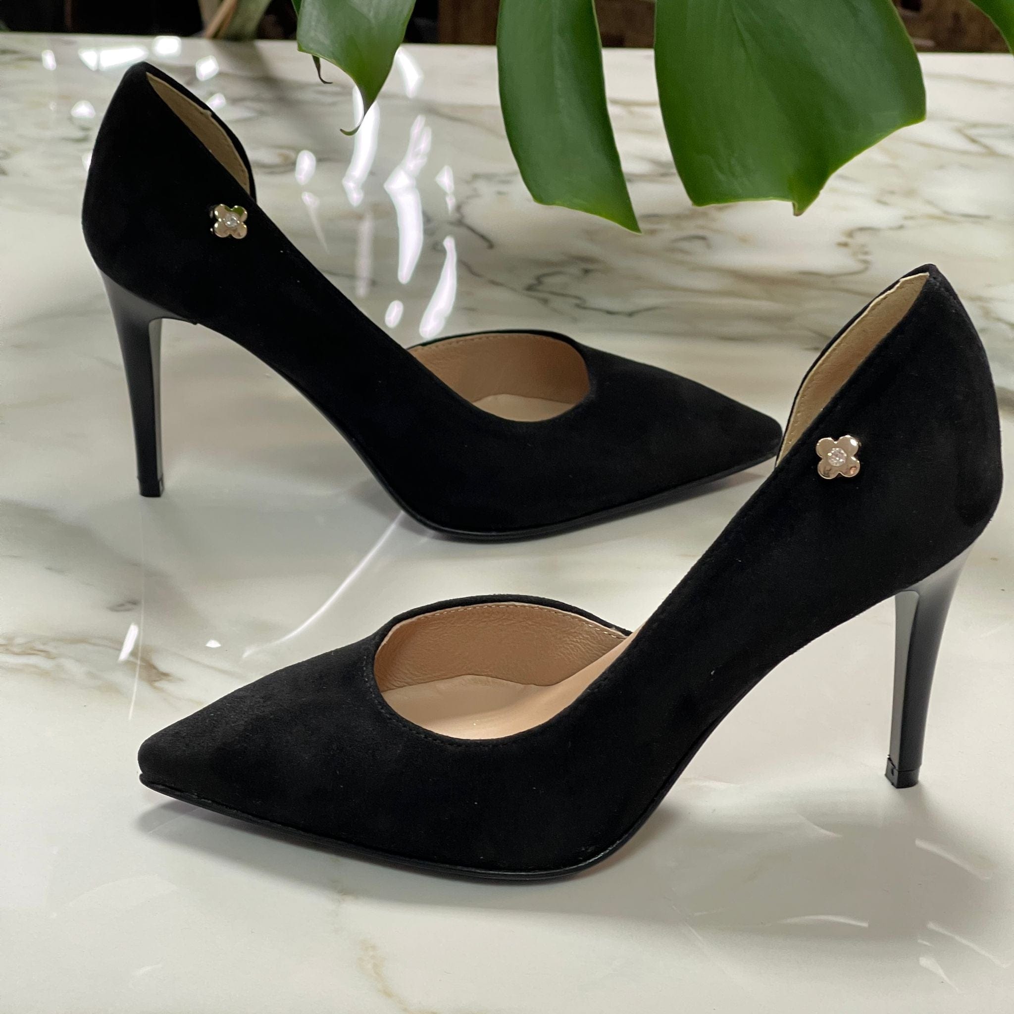 Small pointed store heels